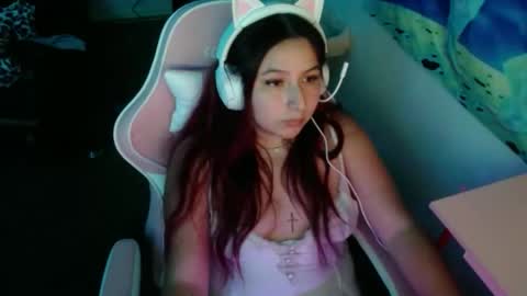 Snapshot of luvvespie chatting on November 25, 2025, 12:21 am luvvespie online show from November 25, 2025, 12:21 am