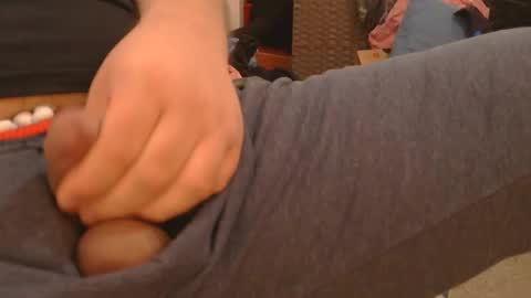 luvvslutss22 online show from May 13, 2026, 8:01 am