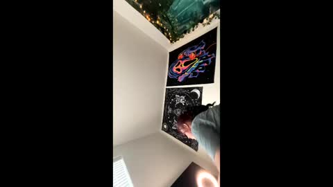 luvvvmia online show from October 26, 2025, 4:57 pm