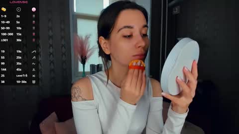 Snapshot of luvwithinn chatting on November 25, 2025, 10:04 am Eliza online show from November 25, 2025, 10:04 am