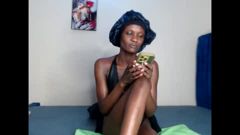 Snapshot of luxe_glow chatting on June 7, 2026, 6:00 pm Luxe glow online show from June 7, 2026, 6:00 pm