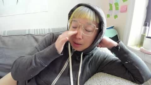 Snapshot of luxgray chatting on April 24, 2026, 3:25 pm LuxGray online show from April 24, 2026, 3:25 pm