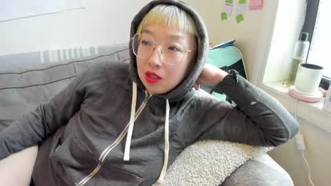 Snapshot of luxgray chatting on April 26, 2026, 4:59 pm LuxGray online show from April 26, 2026, 4:59 pm