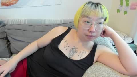 Snapshot of luxgray chatting on May 9, 2026, 7:41 pm LuxGray online show from May 9, 2026, 7:41 pm