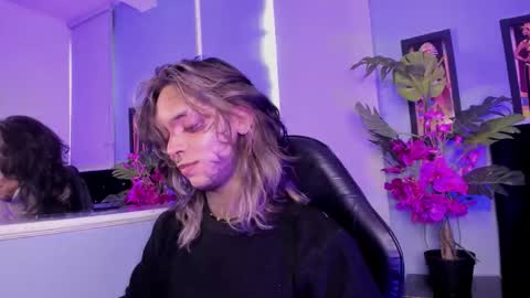 Luxiel 3 online show from December 2, 2025, 9:54 pm