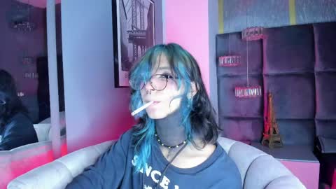 Luxiel 3 online show from April 1, 2026, 9:01 pm