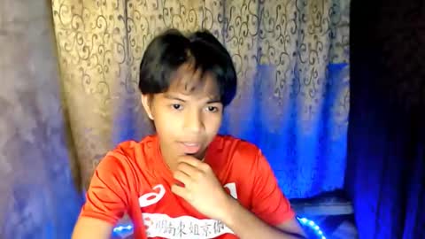 luxirfy online show from November 21, 2025, 4:27 pm