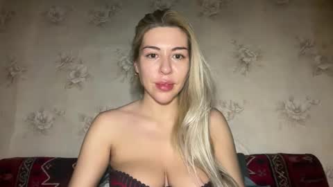 LuxSonyaStar online show from December 15, 2025, 12:53 pm