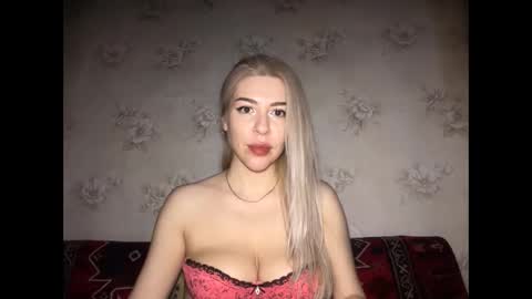LuxSonyaStar online show from May 10, 2026, 8:03 pm