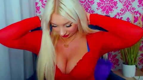 Luxuriaa online show from January 15, 2025, 8:48 pm