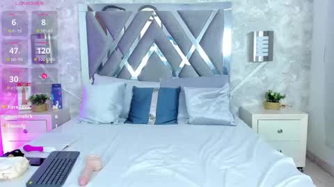 Snapshot of luxury_woman_ chatting on January 10, 2025, 9:20 pm online show from January 10, 2025, 9:20 pm