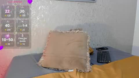 Snapshot of luxury_woman_ chatting on November 26, 2025, 4:57 am online show from November 26, 2025, 4:57 am