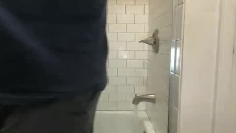 lvguynextdoor440656 online show from February 11, 2026, 3:11 am