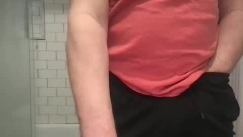 lvguynextdoor440656 online show from April 6, 2026, 3:35 pm