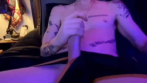 lwooda online show from September 27, 2025, 2:49 am