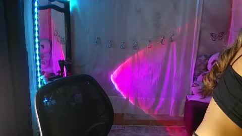 Call me Lia  online show from October 24, 2025, 11:23 pm