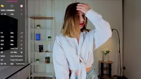 Snapshot of lydaerne chatting on May 11, 2026, 11:05 am Call me Liddy Im so new here show me how to get fun here please online show from May 11, 2026, 11:05 am
