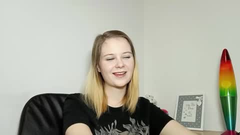 Snapshot of lydiasunny chatting on September 30, 2025, 6:57 pm Lydia online show from September 30, 2025, 6:57 pm