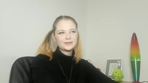 Snapshot of lydiasunny chatting on October 2, 2025, 6:26 pm Lydia online show from October 2, 2025, 6:26 pm