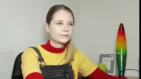 Snapshot of lydiasunny chatting on November 21, 2025, 7:12 pm Lydia online show from November 21, 2025, 7:12 pm