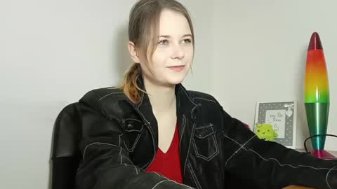 Snapshot of lydiasunny chatting on November 26, 2025, 7:26 pm Lydia online show from November 26, 2025, 7:26 pm