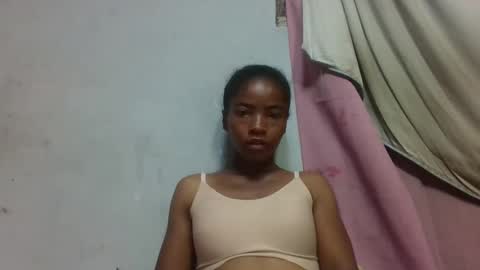 Snapshot of lydie856696 chatting on April 21, 2026, 2:37 am lydie856696 online show from April 21, 2026, 2:37 am