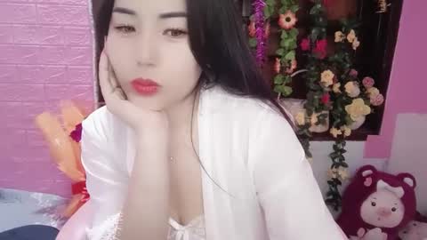 lyly_sweet97 online show from February 24, 2025, 1:46 am