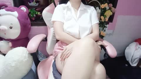 lyly_sweet97 online show from March 1, 2025, 12:50 am