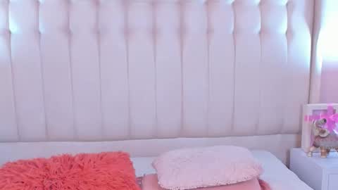 Lyn online show from December 16, 2025, 11:15 am