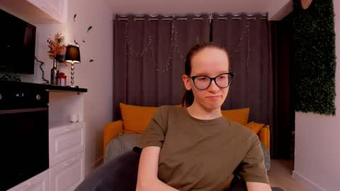 Sara online show from February 10, 2025, 10:19 pm