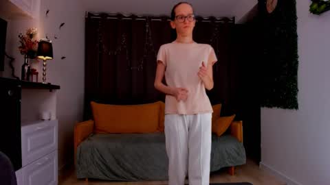 Sara online show from February 14, 2025, 1:23 am