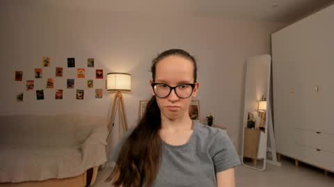 Sara online show from March 9, 2025, 7:15 pm