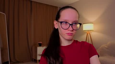 Sara online show from December 16, 2025, 4:34 pm