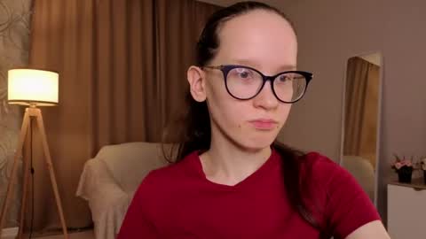 Sara online show from April 18, 2026, 8:20 pm