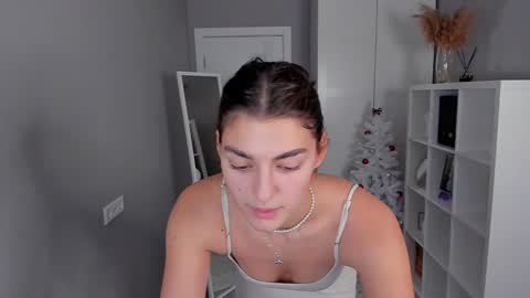  LYNN  online show from January 6, 2025, 9:19 am