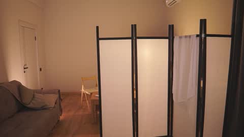  LYNN  online show from October 21, 2025, 6:25 am