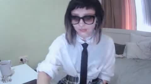 Snapshot of lynncottingham chatting on September 18, 2025, 10:17 am Kira online show from September 18, 2025, 10:17 am