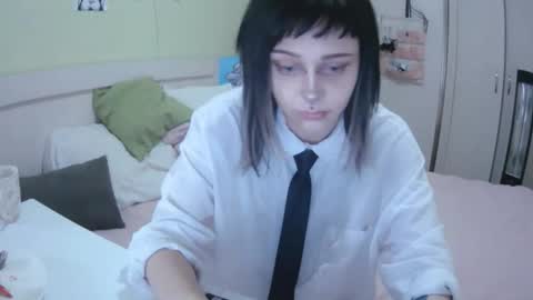 Snapshot of lynncottingham chatting on September 30, 2025, 11:15 am Kira online show from September 30, 2025, 11:15 am