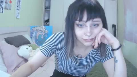 Snapshot of lynncottingham chatting on October 3, 2025, 10:34 am Kira online show from October 3, 2025, 10:34 am