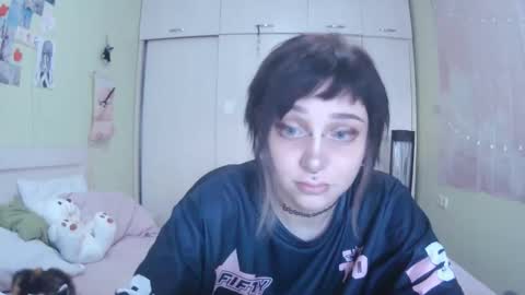 Snapshot of lynncottingham chatting on October 7, 2025, 10:01 am Kira online show from October 7, 2025, 10:01 am