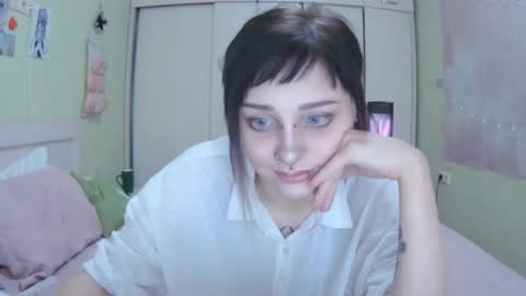 Snapshot of lynncottingham chatting on October 13, 2025, 10:37 am Kira online show from October 13, 2025, 10:37 am