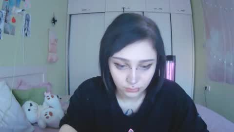 Snapshot of lynncottingham chatting on October 17, 2025, 10:29 am Kira online show from October 17, 2025, 10:29 am