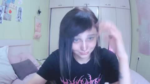 Snapshot of lynncottingham chatting on October 20, 2025, 10:27 am Kira online show from October 20, 2025, 10:27 am
