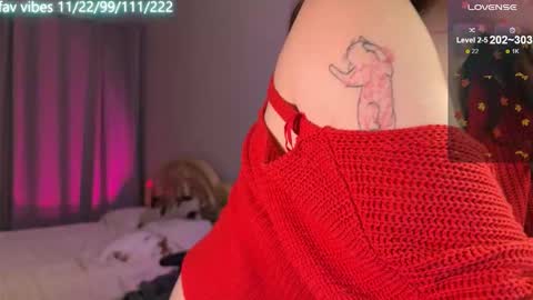 lynne_dawson online show from September 26, 2025, 3:49 pm