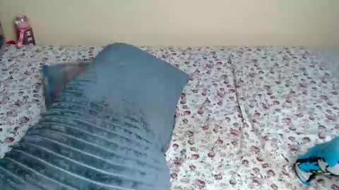 lyenne online show from March 12, 2026, 7:42 pm