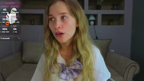 Lynn online show from October 25, 2025, 2:24 pm