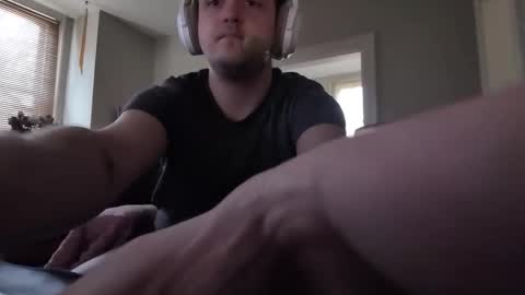 Snapshot of lyntronix chatting on February 18, 2026, 3:30 pm J online show from February 18, 2026, 3:30 pm