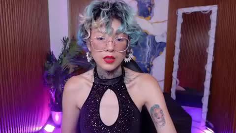 lyra_tay online show from June 13, 2026, 7:01 pm