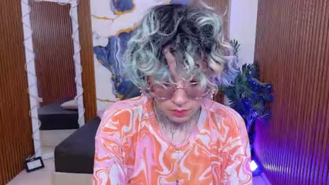 lyra_tay online show from July 24, 2026, 7:12 pm