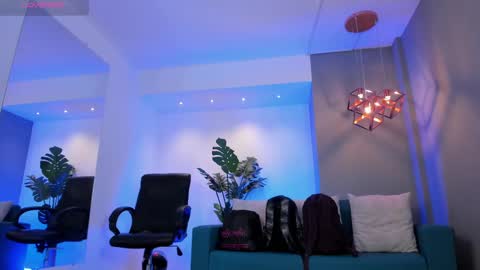 Lyssa  Everyday From 0700 to 1630 Col Time online show from February 14, 2025, 8:48 pm